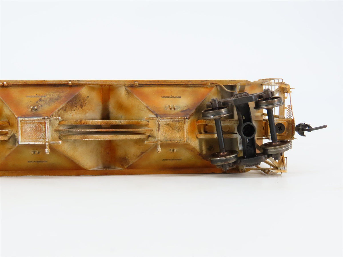 HO Tangent 10011-04 UP Union Pacific 3 Bay Covered Hopper 71283 Custom Weathered
