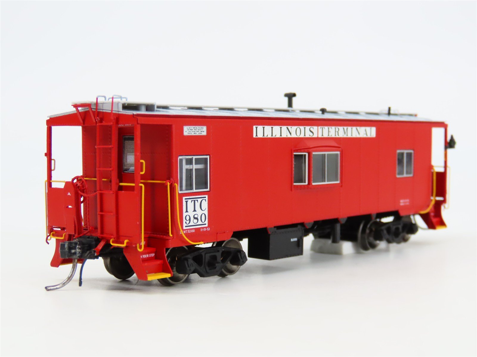 HO Scale Tangent 60116-01 ITC Illinois Terminal Bay Window Caboose #980