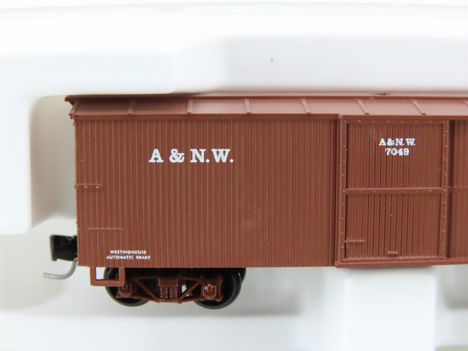 Nn3 Scale Micro-Trains MTL 15114 A&NW Austin & North Western 30' Box Car #7049