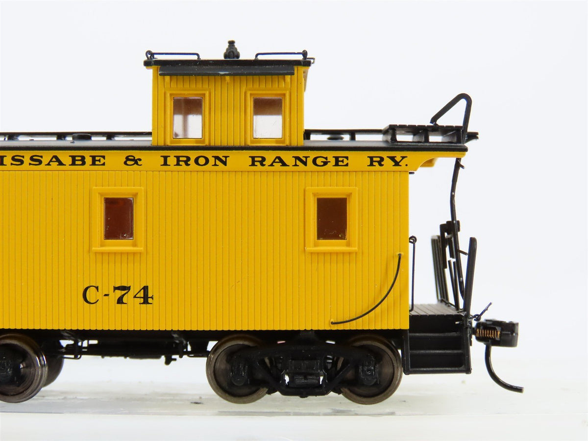 HO Walthers Platinum 932-7681 DMIR Duluth Missabe &amp; Iron Range Caboose C-74