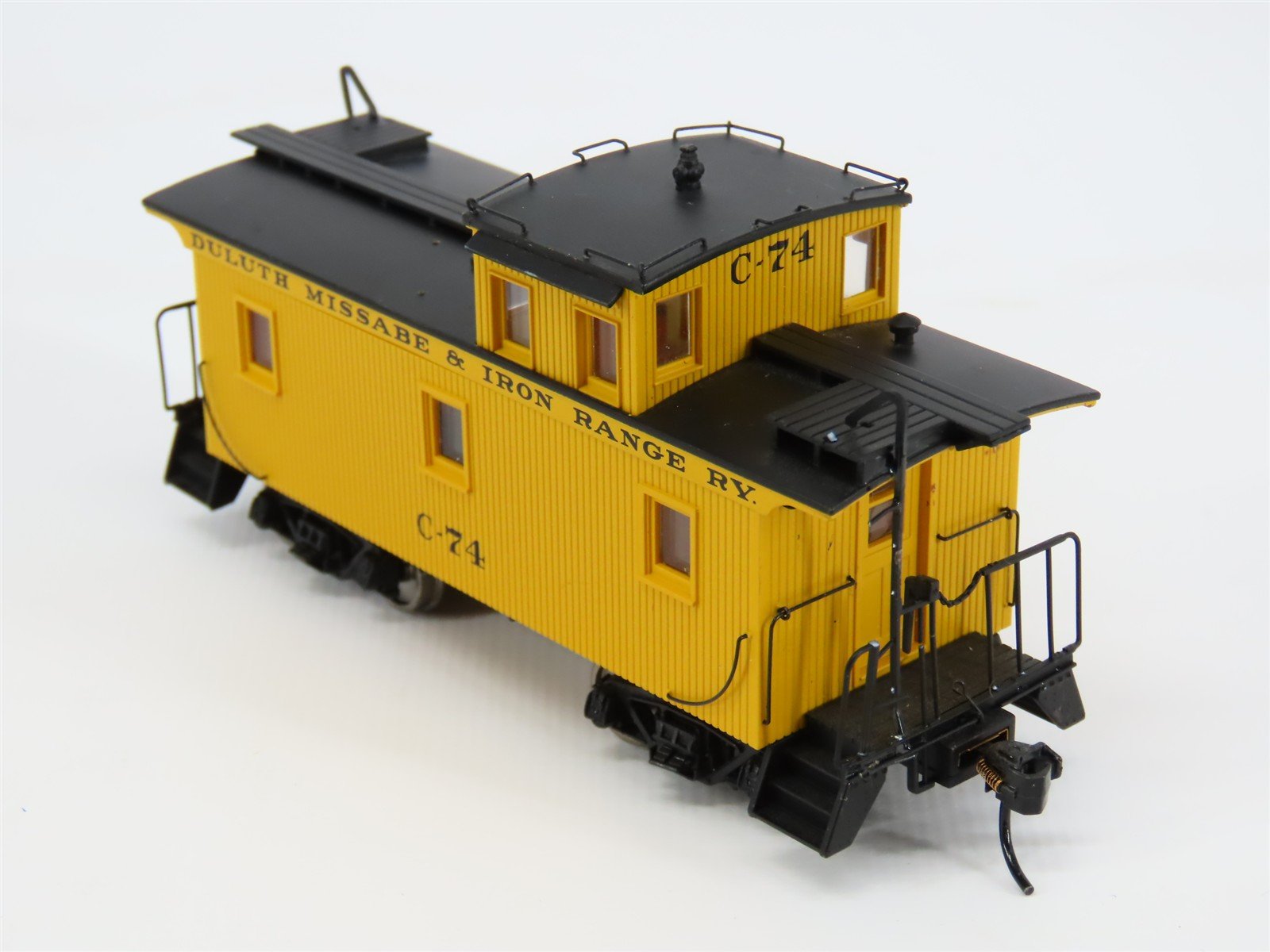 HO Walthers Platinum 932-7681 DMIR Duluth Missabe & Iron Range Caboose C-74