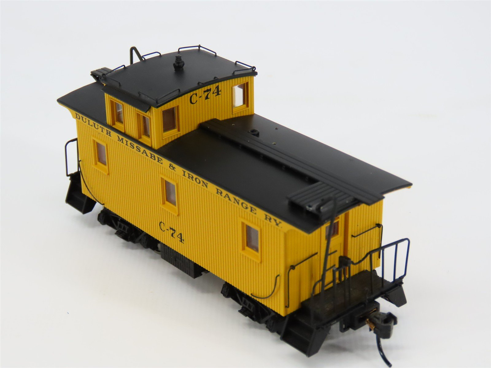 HO Walthers Platinum 932-7681 DMIR Duluth Missabe & Iron Range Caboose C-74
