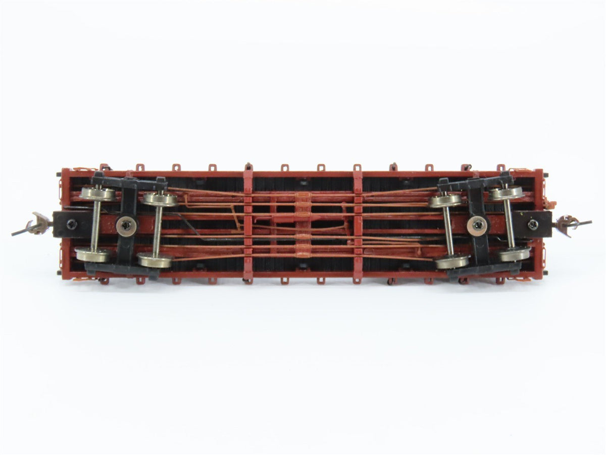 HO Scale Bachmann Silver Series 18301 Log Car w/2 Log Skidders