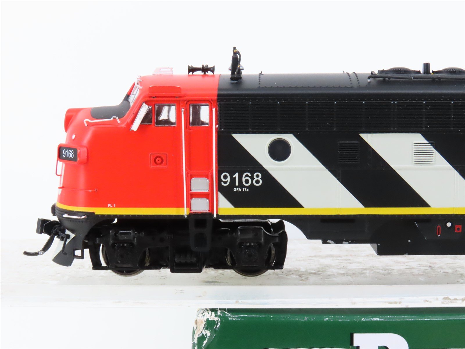 HO Bowser Executive 24038 CN Canadian National F7A Diesel #9168 w/ DCC & Sound