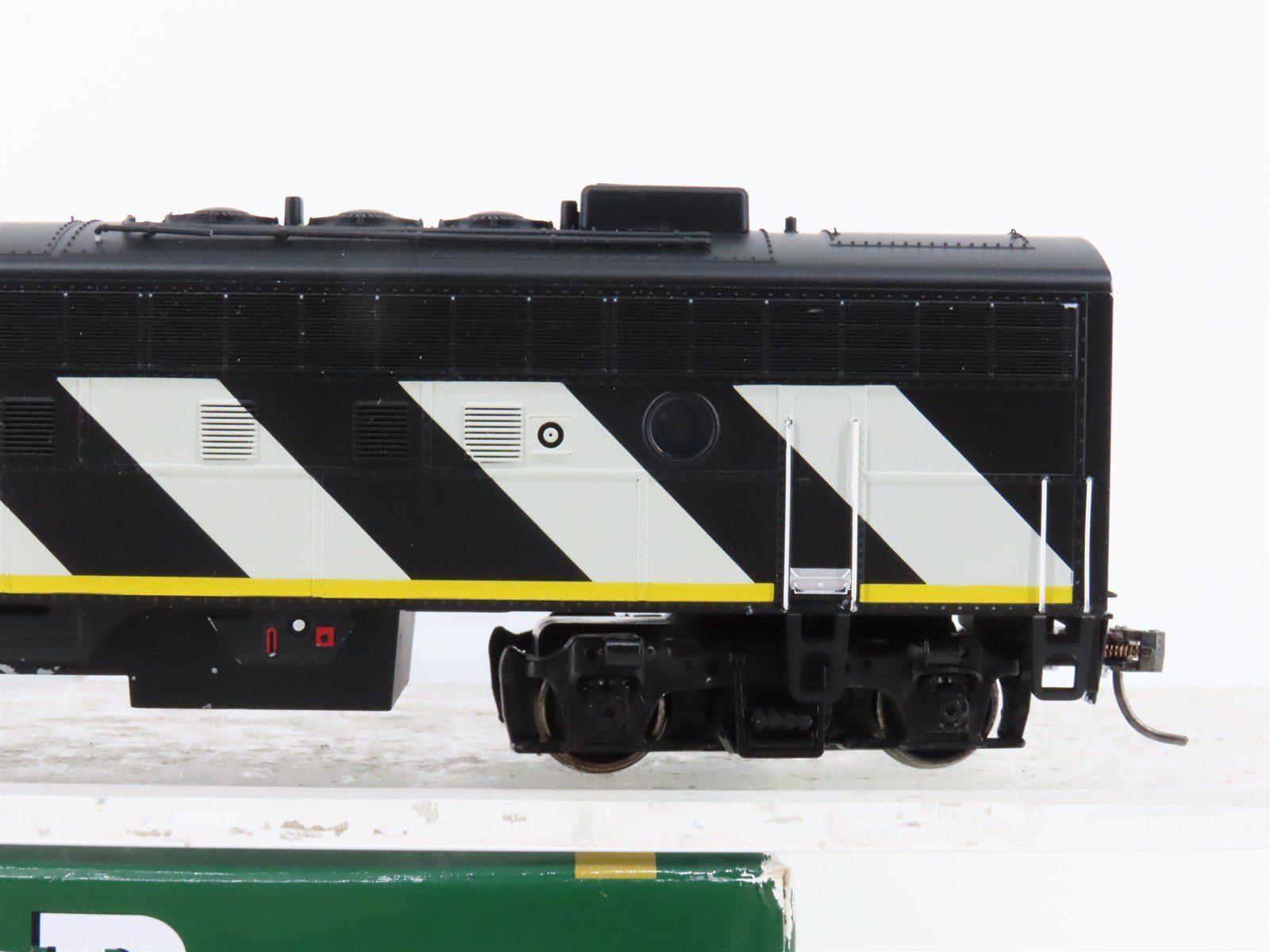 HO Bowser Executive 24038 CN Canadian National F7A Diesel #9168 w/ DCC & Sound