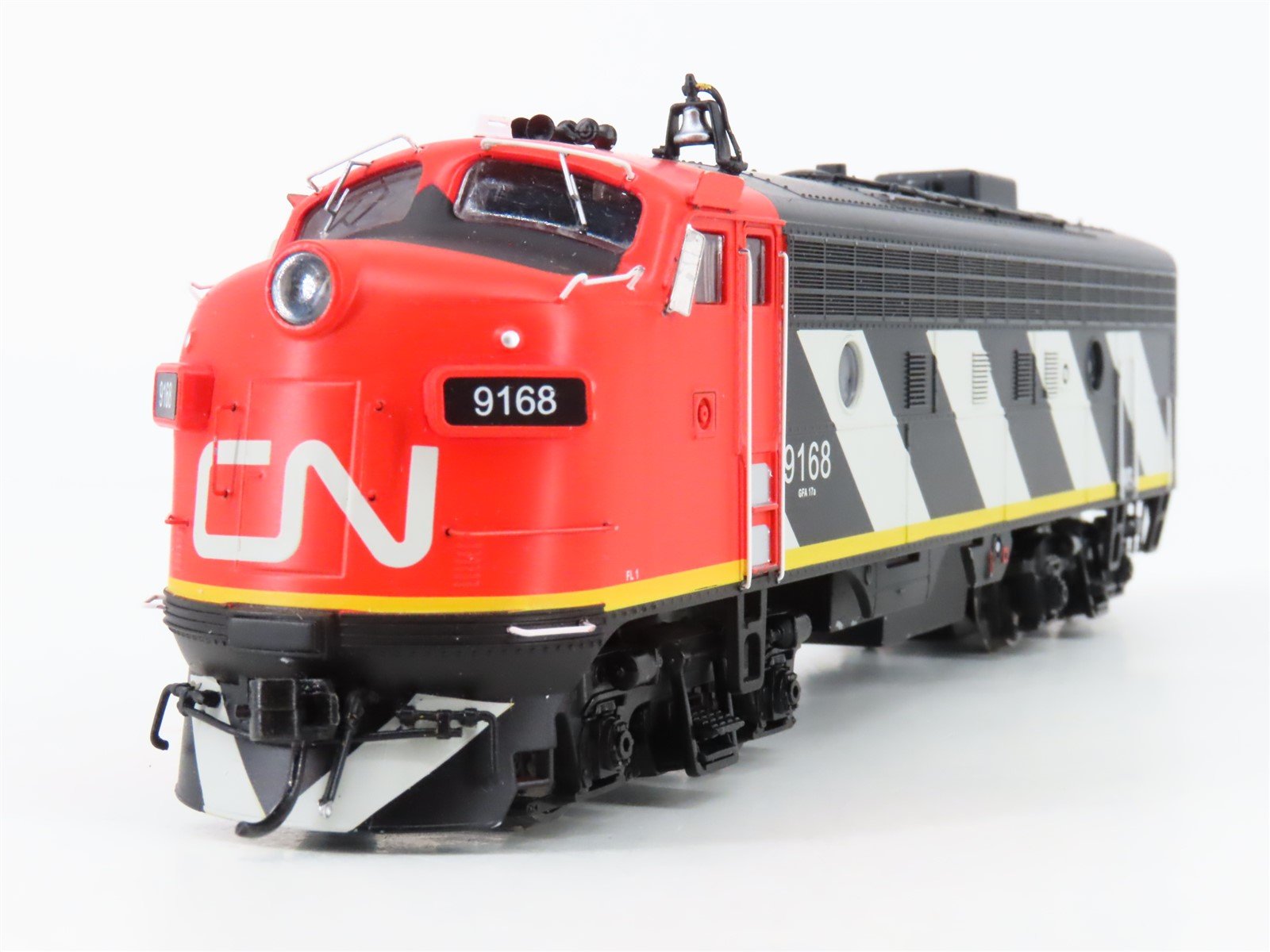 HO Bowser Executive 24038 CN Canadian National F7A Diesel #9168 w/ DCC & Sound