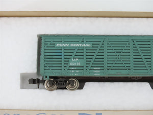 N Scale Con-Cor/KATO 1106 PC Penn Central 40' Stock Car #65810