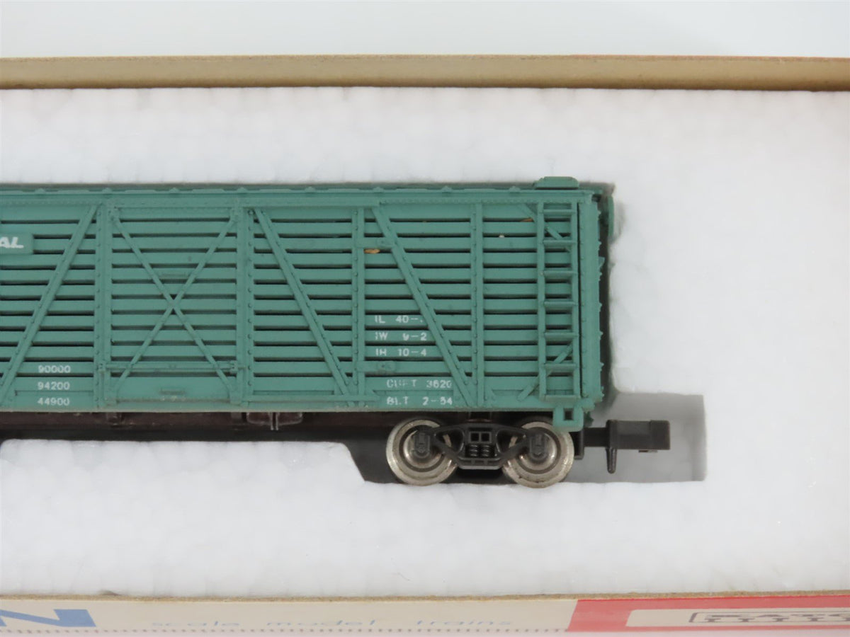 N Scale Con-Cor/KATO 1106 PC Penn Central 40&#39; Stock Car #65810