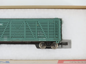 N Scale Con-Cor/KATO 1106 PC Penn Central 40' Stock Car #65810
