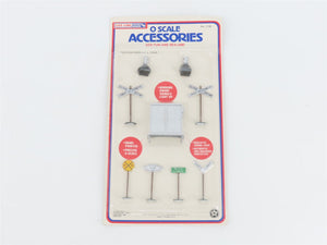 O 1/48 Scale Life-Like 1138 Railroad Signals & Signs Scenery Pack