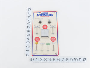 O 1/48 Scale Life-Like 1138 Railroad Signals & Signs Scenery Pack