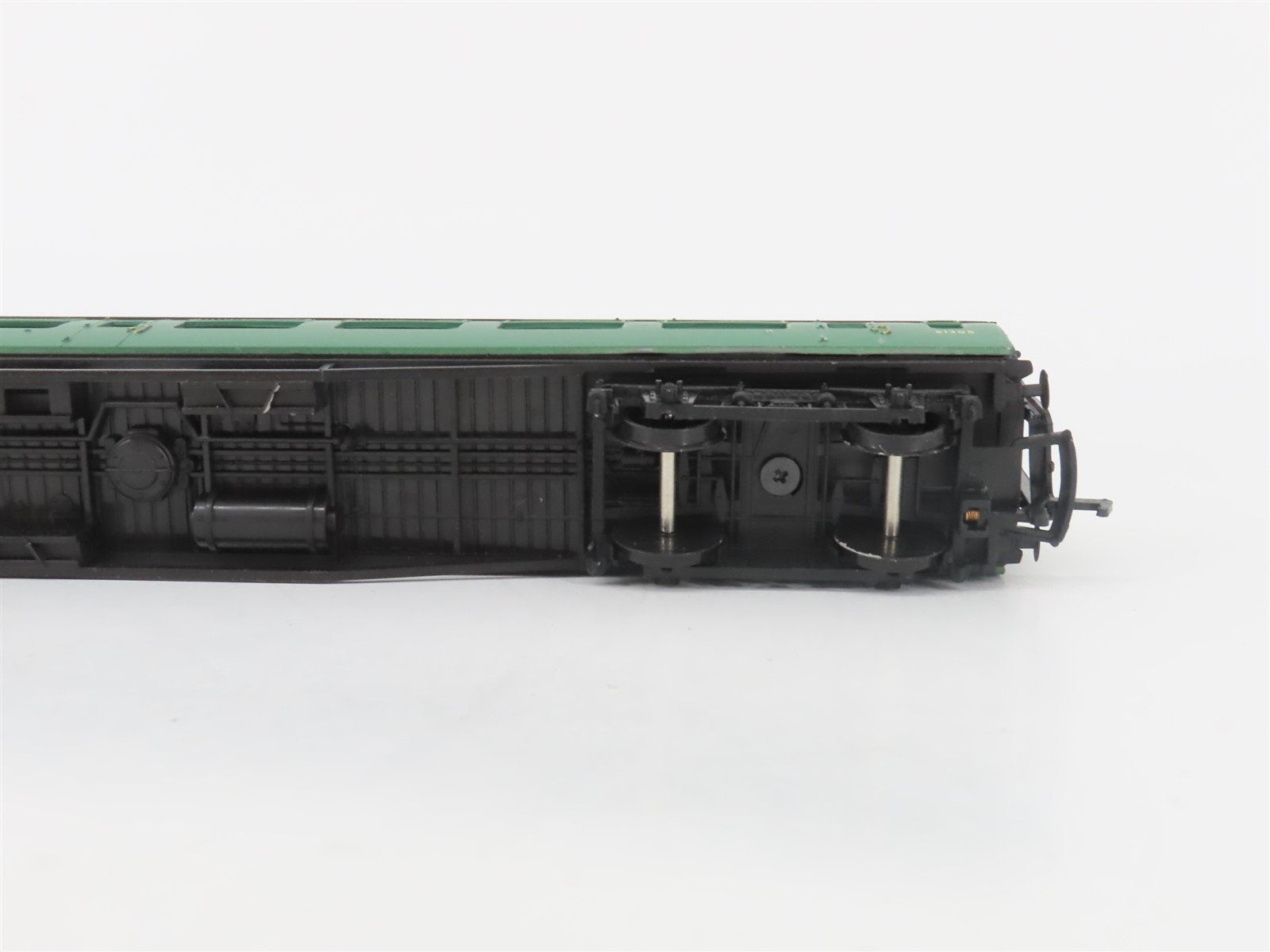 OO Bachmann Branch-Line 34-526 Unlettered 63' Bulleid Corridor Passenger #S1305