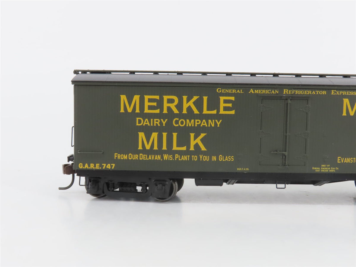HO Scale Roundhouse 84630 GARE Merkle Dairy Co. Milk 40&#39; Wood Reefer #747
