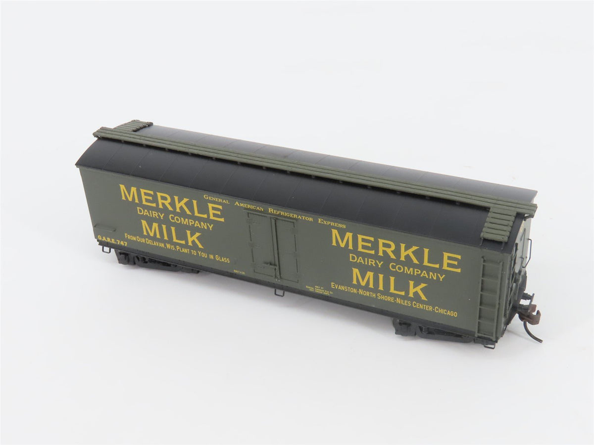 HO Scale Roundhouse 84630 GARE Merkle Dairy Co. Milk 40&#39; Wood Reefer #747
