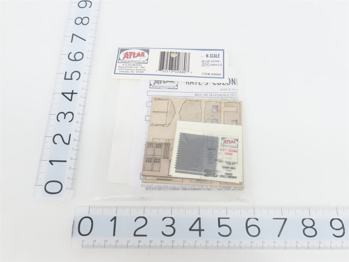 N 1/160 Scale Atlas Laser Kit #2880 &quot;Kate&#39;s Colonial Garage&quot;