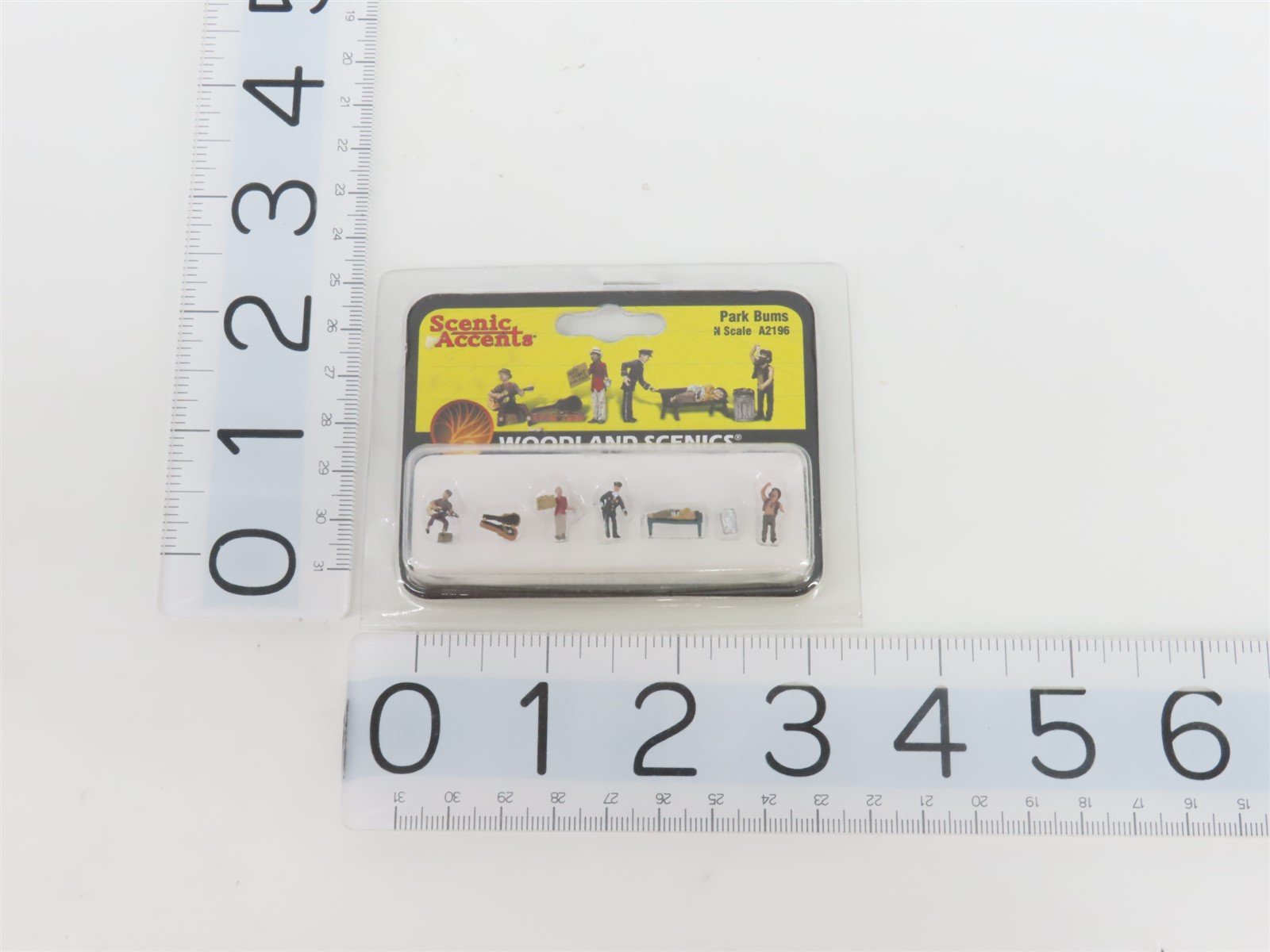 N 1/160 Scale Woodland Scenics A2196 Park Bums Figure Set