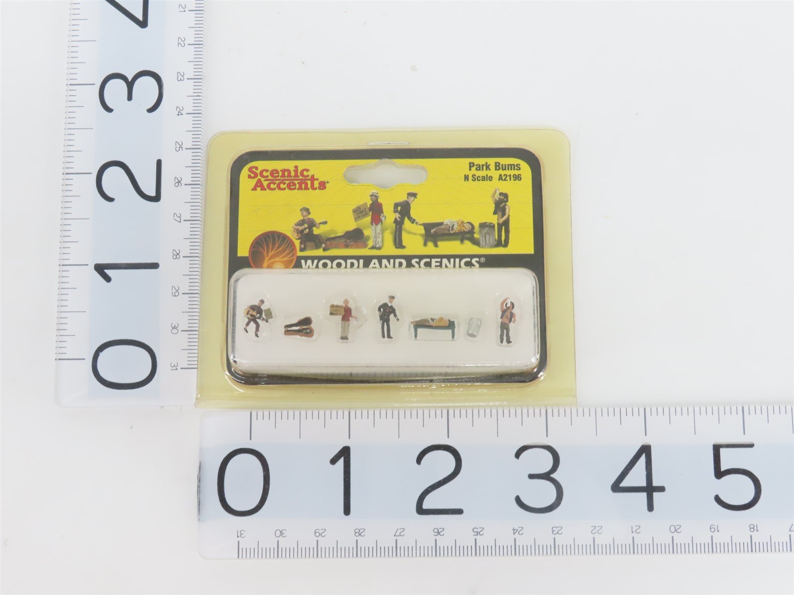 N 1/160 Scale Woodland Scenics A2196 Park Bums Figure Set