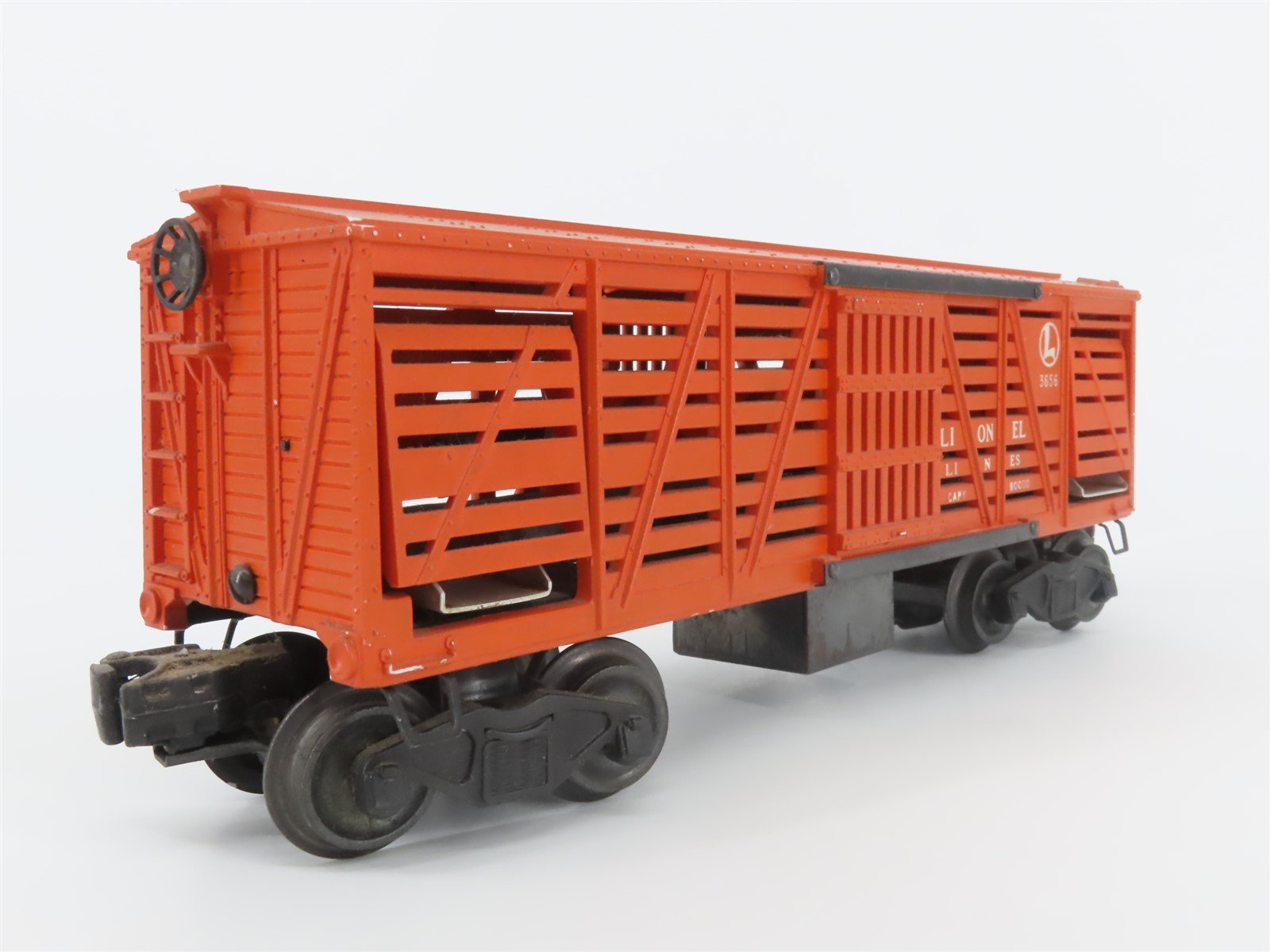 O Gauge 3-Rail Lionel Lines 3656 Operating Cattle Stock Car