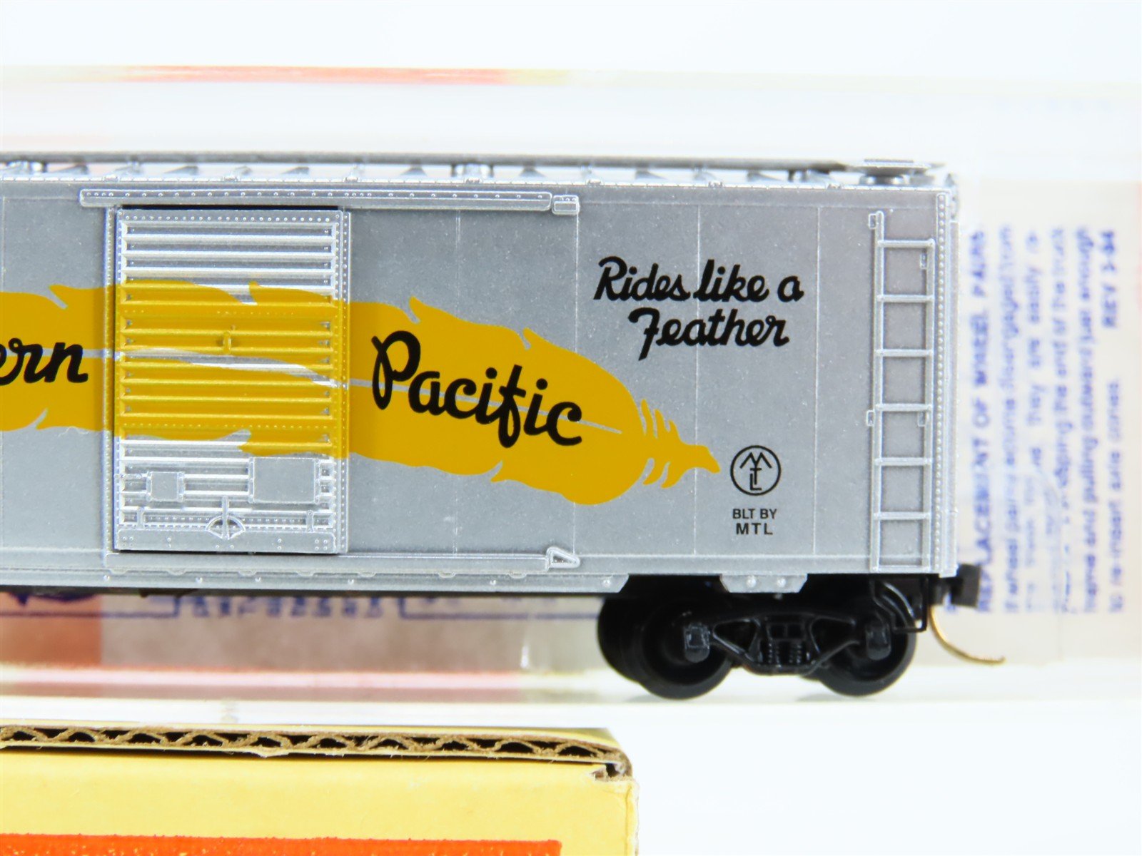 N Scale Micro-Trains MTL 6464-100 Lowell Smith WP Feather Silver Box Car 6464100
