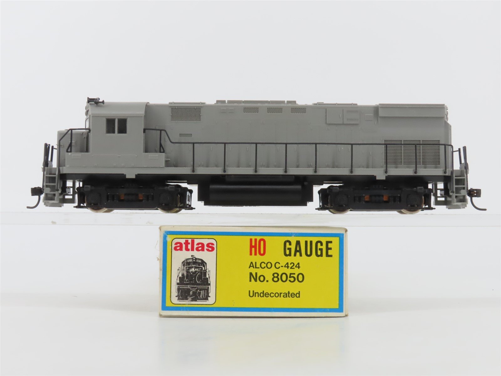 HO Scale Atlas/KATO 8050 Undecorated ALCO C-424 Diesel Locomotive