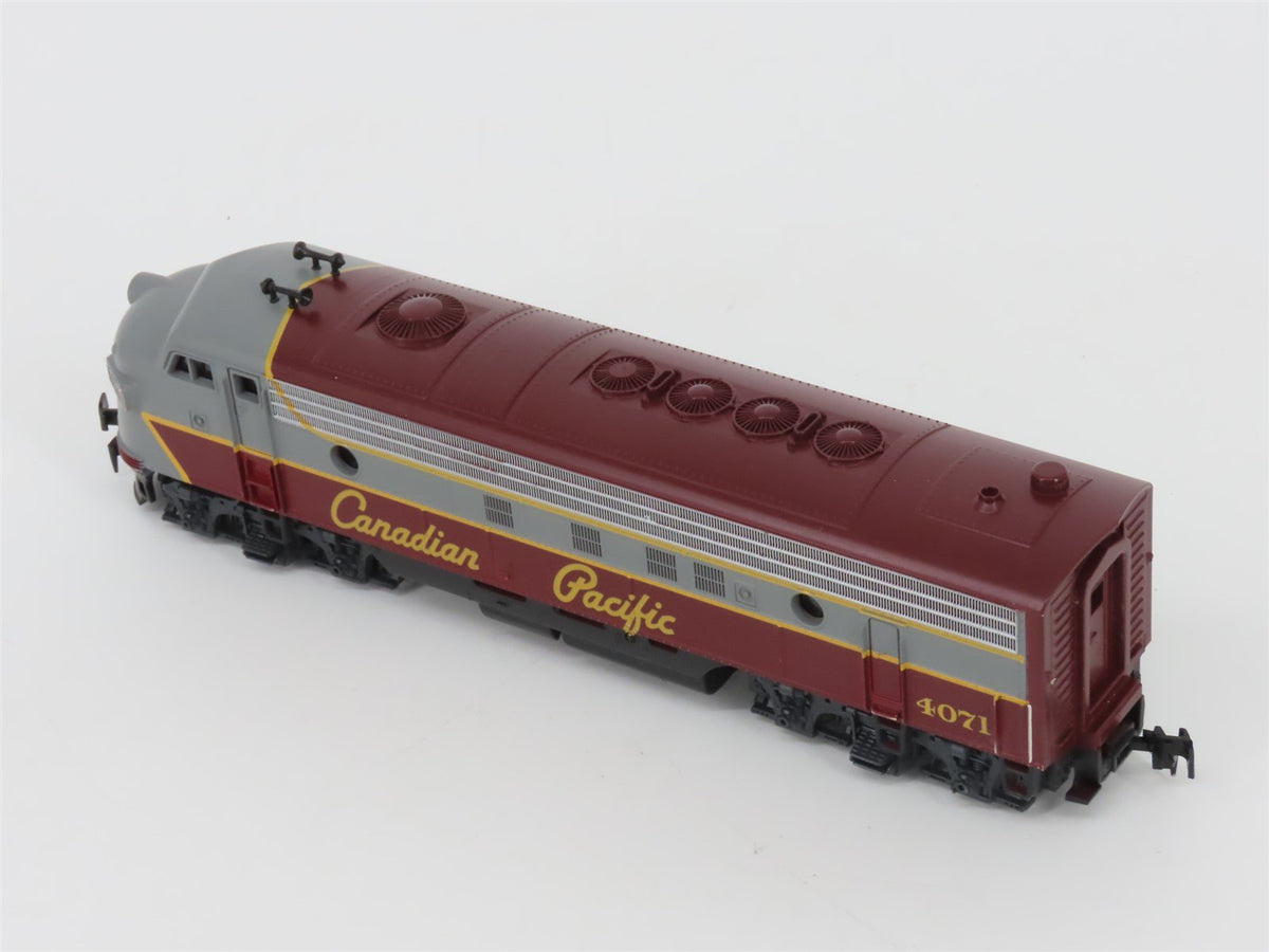 HO Scale Atlas 8307 CP Canadian Pacific EMD FP7 Diesel Locomotive #4071