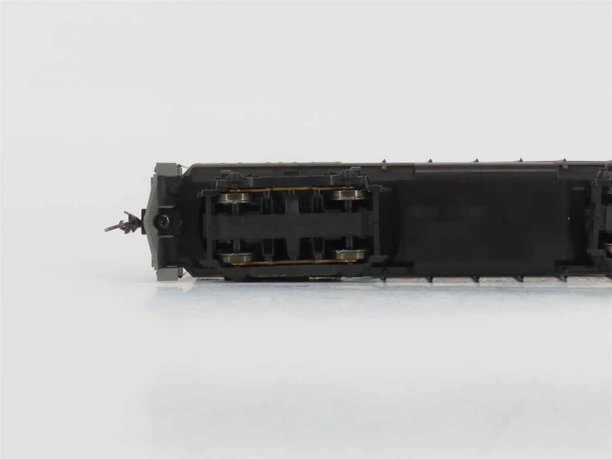 HO Scale Atlas/KATO 8055 Undecorated ALCO C-424 Ph. 1 Diesel Locomotive