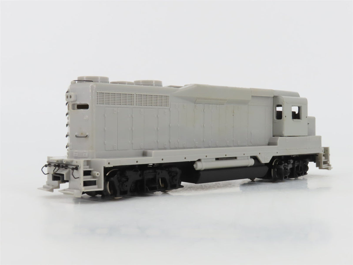 HO Bachmann Spectrum 41-0828-D2 Undecorated EMD GP30 Diesel Locomotive
