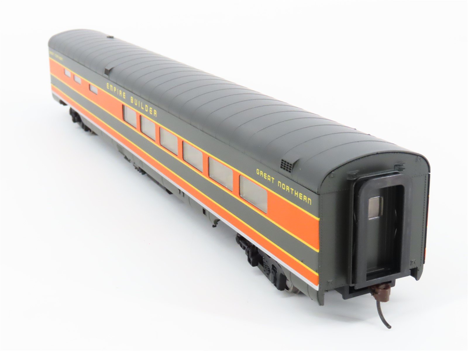 HO Scale Walthers 932-9037 GN Empire Builder AC&F 36-Seat Diner Passenger