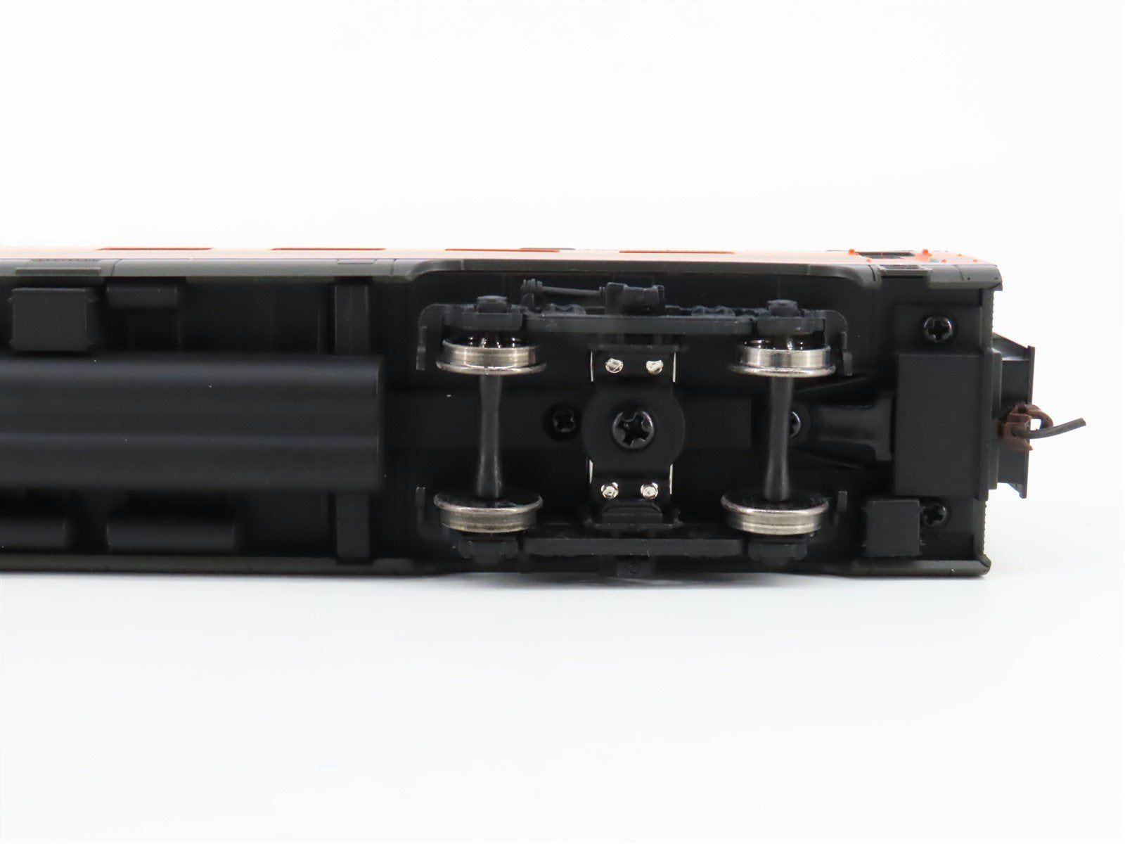 HO Scale Walthers 932-9037 GN Empire Builder AC&F 36-Seat Diner Passenger