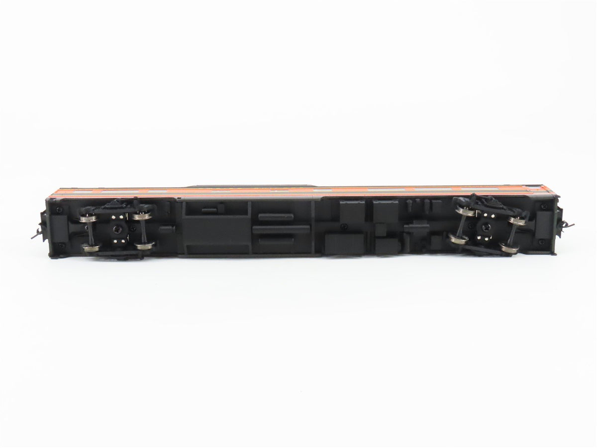 HO Walthers 932-9039 GN Empire Builder Budd 48-Seat Vista Dome Coach Passenger