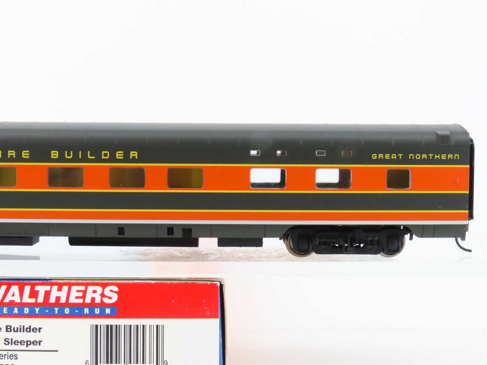 HO Scale Walthers 932-9033 GN Empire Builder P-S 7-4-3-1 Sleeper Passenger