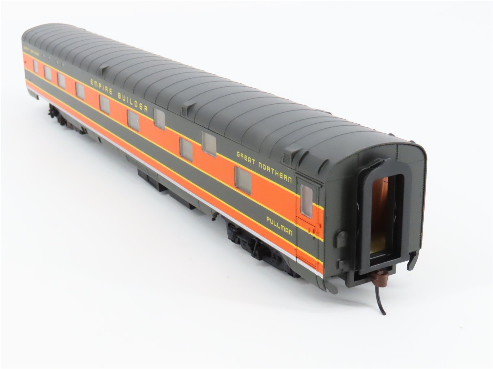 HO Scale Walthers 932-9033 GN Empire Builder P-S 7-4-3-1 Sleeper Passenger