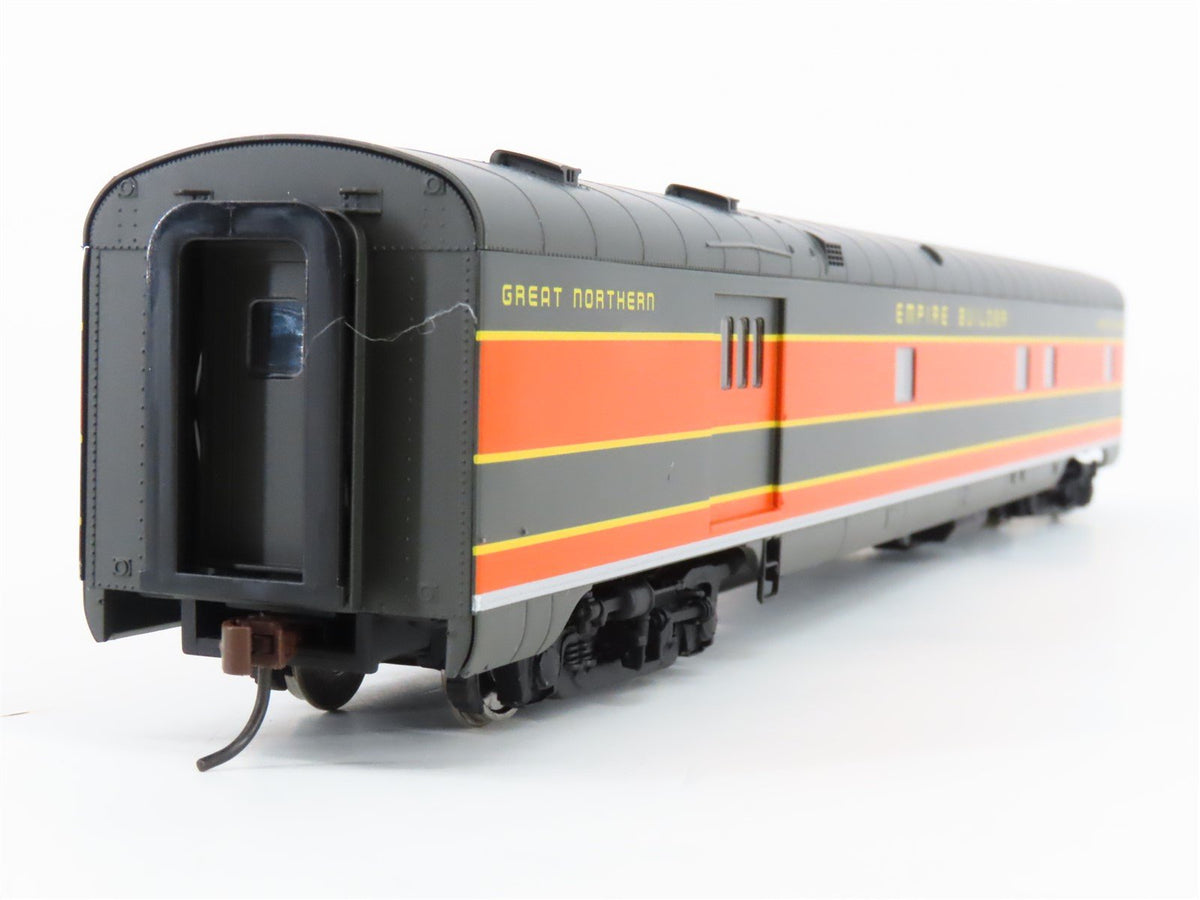 HO Scale Walthers 932-9035 GN Empire Builder AC&amp;F Baggage-Dormitory Passenger