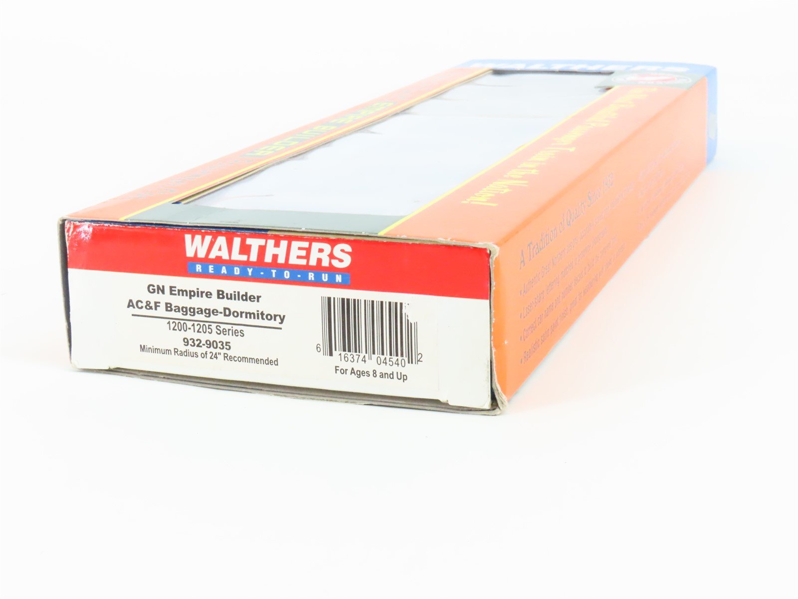 HO Scale Walthers 932-9035 GN Empire Builder AC&F Baggage-Dormitory Passenger