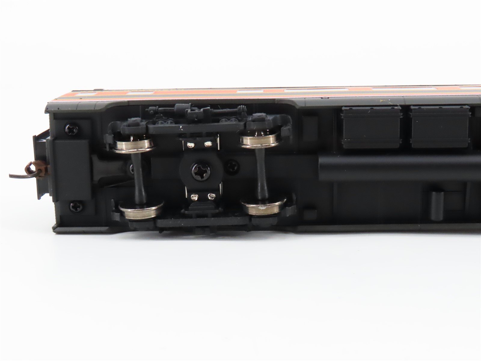 HO Scale Walthers 932-9031 GN Empire Builder AC&F 60-Seat Coach Passenger