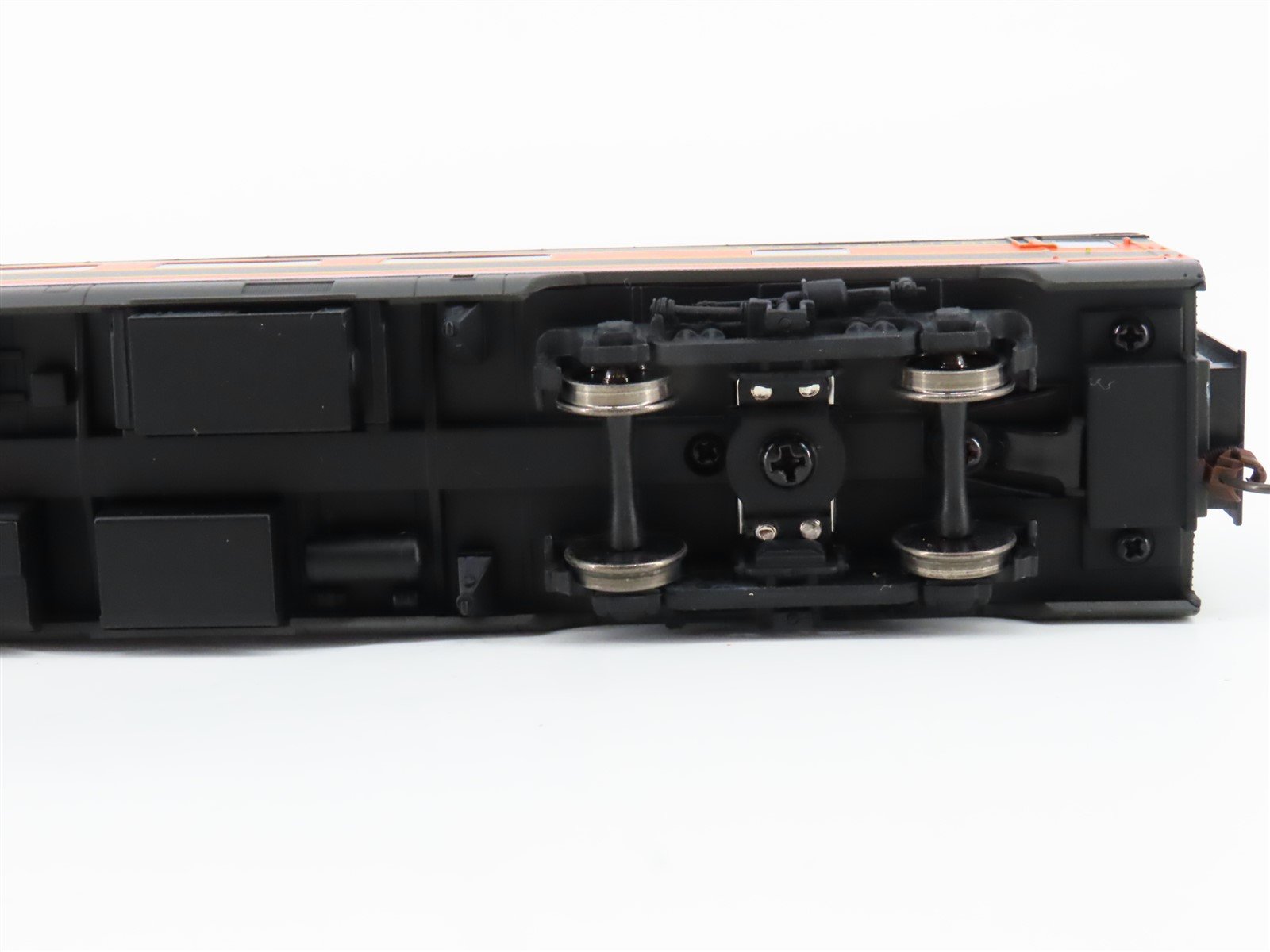 HO Scale Walthers 932-9031 GN Empire Builder AC&F 60-Seat Coach Passenger