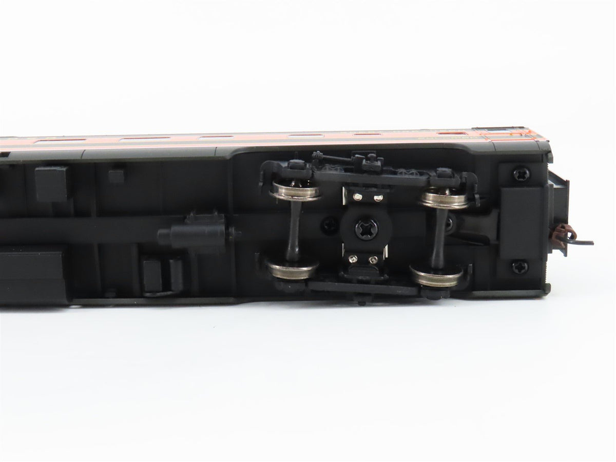 HO Scale Walthers 932-9038 GN Empire Builder 6-4-1 Lounge Observation Passenger