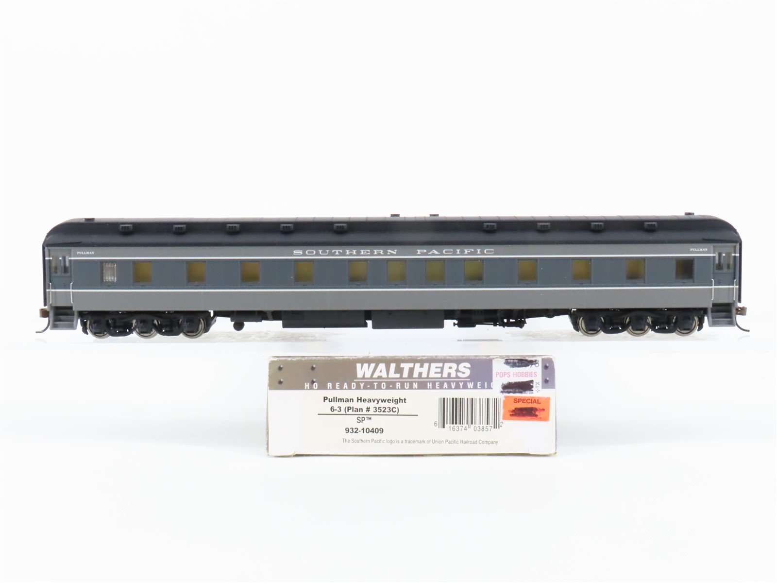 HO Scale Walthers 932-10409 SP Southern Pacific HW 6-3 Sleeper Passenger