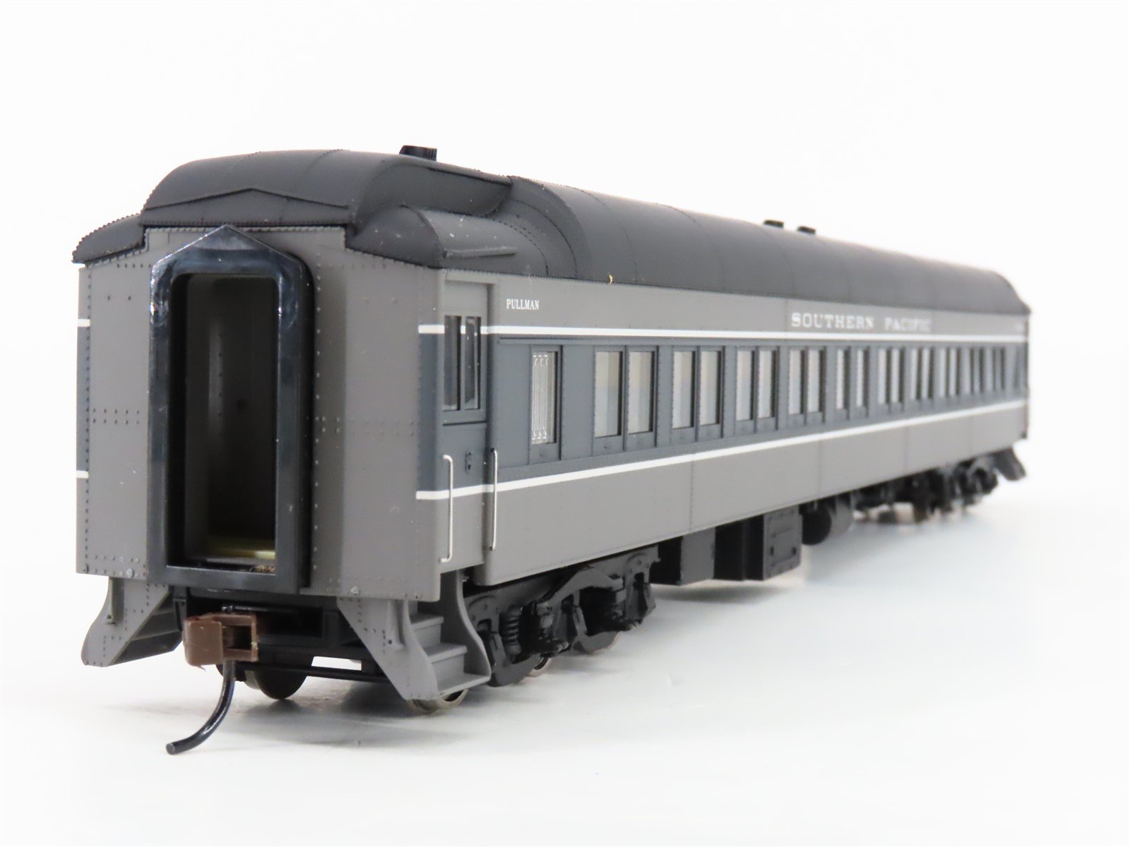 HO Scale Walthers 932-10409 SP Southern Pacific HW 6-3 Sleeper Passenger