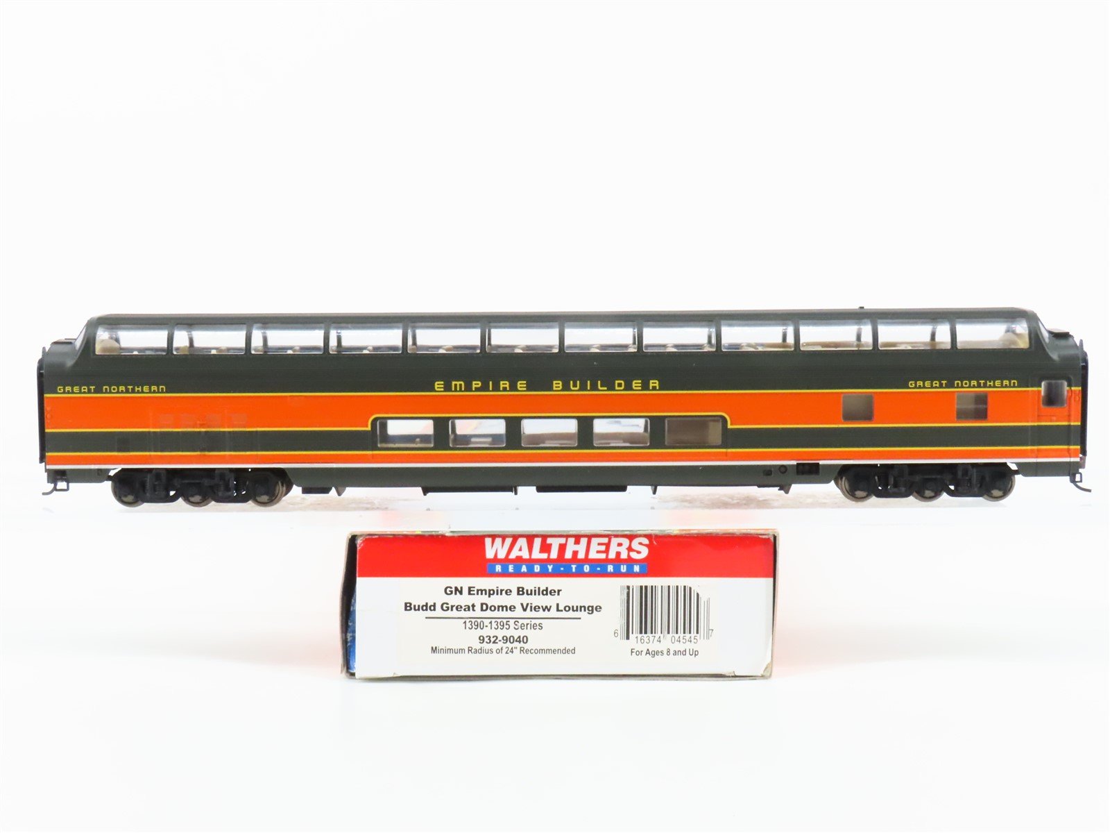 HO Walthers 932-9040 GN Empire Builder Budd Great Dome View Lounge Passenger