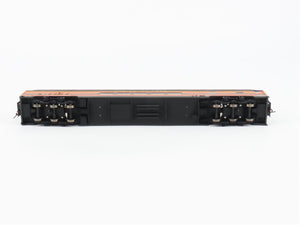 HO Walthers 932-9040 GN Empire Builder Budd Great Dome View Lounge Passenger
