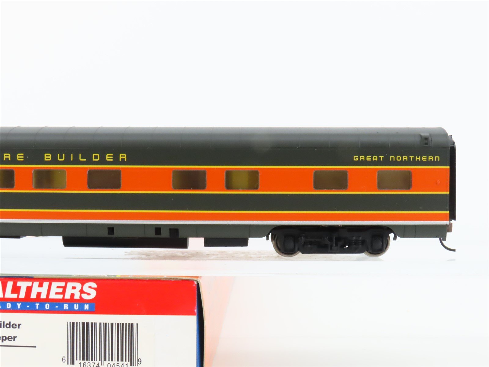 HO Scale Walthers 932-9036 GN Empire Builder 6-5-2 Sleeper Passenger
