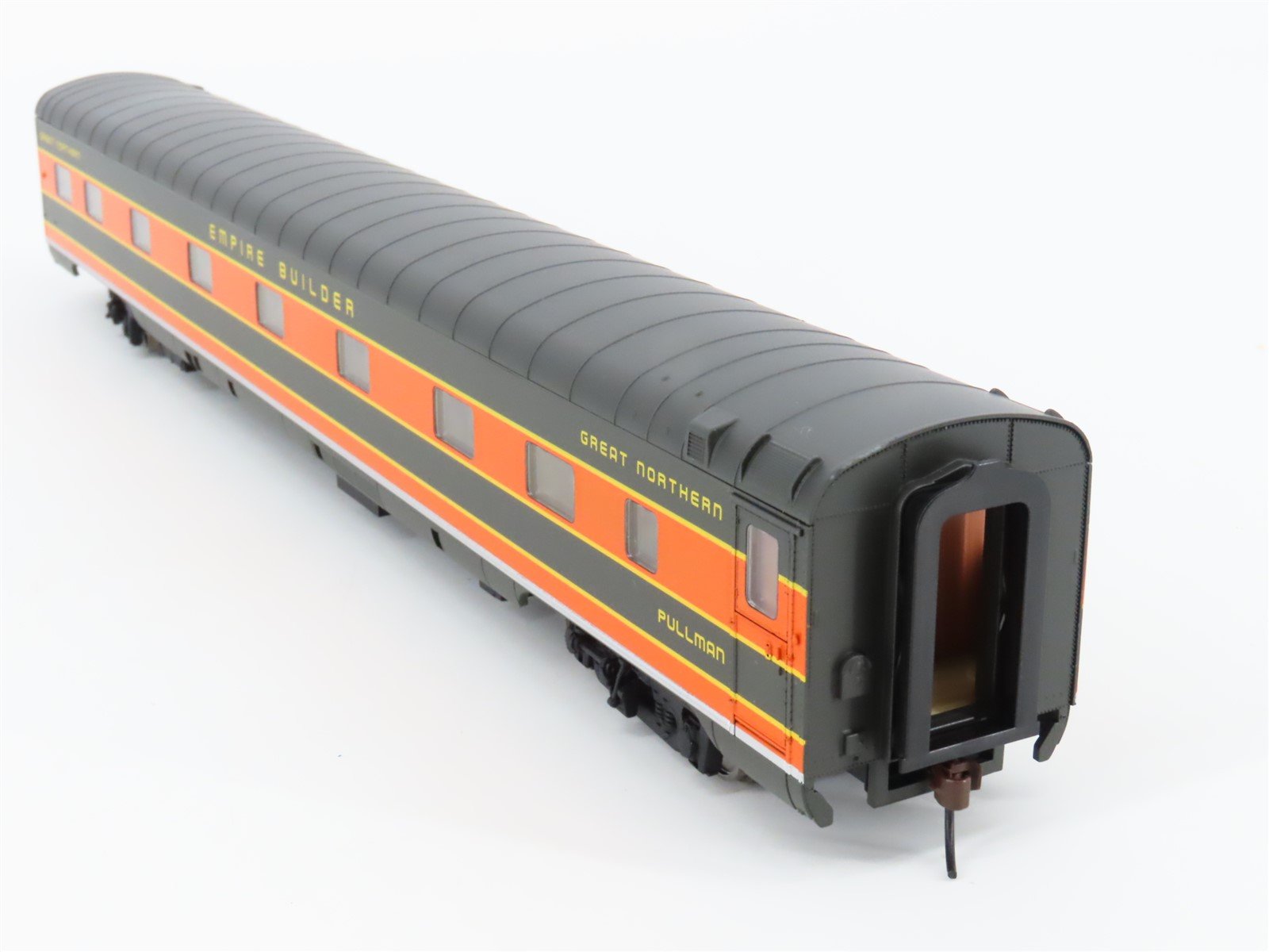HO Scale Walthers 932-9036 GN Empire Builder 6-5-2 Sleeper Passenger