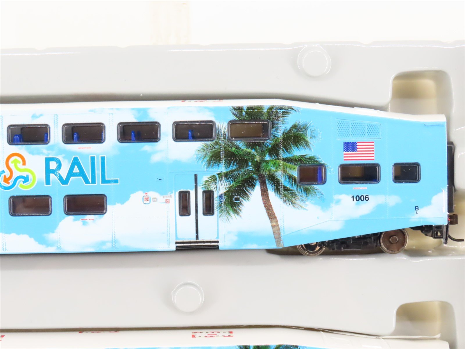 HO Athearn 2585 Tri Rail Bombardier Control Car #510 w/ 2 Coach Passenger Cars