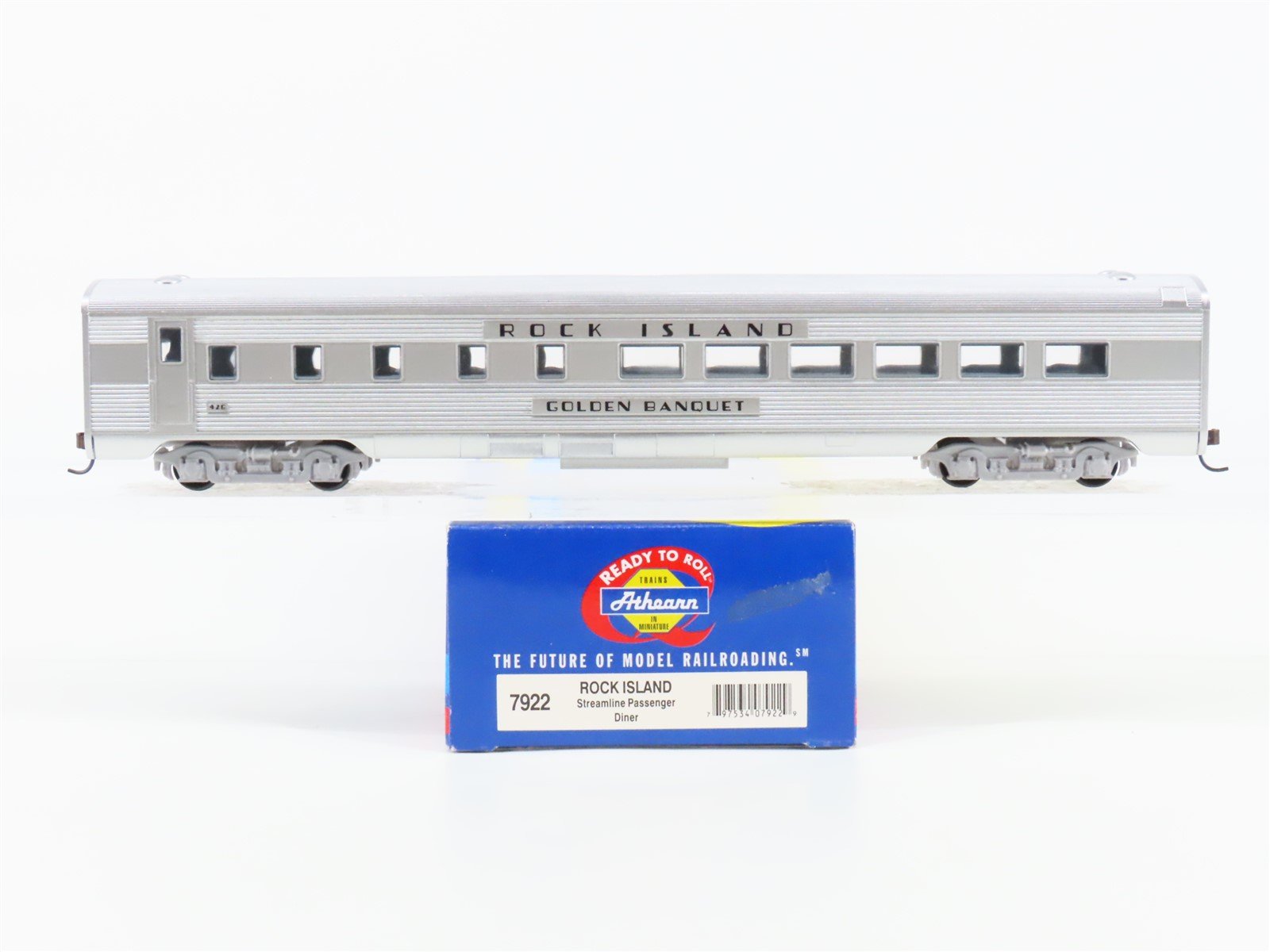 HO Athearn 7922 RI Rock Island Streamline Diner Passenger #426 "Golden Banquet"