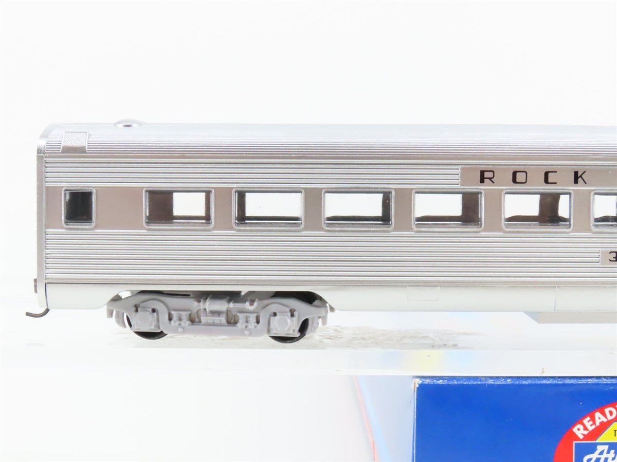 HO Scale Athearn 7924 RI Rock Island Streamline Coach Passenger Car #301