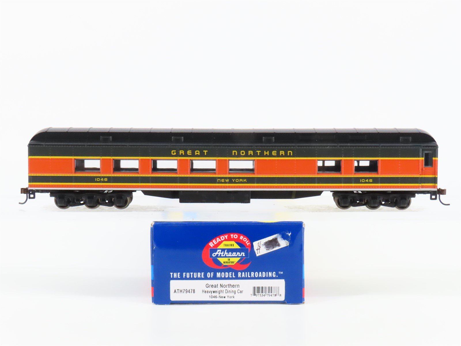 HO Scale Athearn ATH79478 GN Great Northern HW Diner Passenger #1046 "New York"