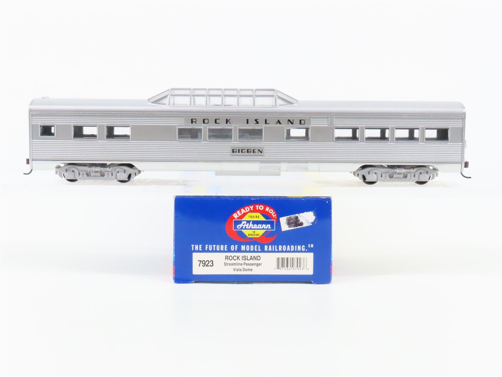 HO Scale Athearn 7923 RI Rock Island Streamline Vista Dome Passenger "Big Ben"