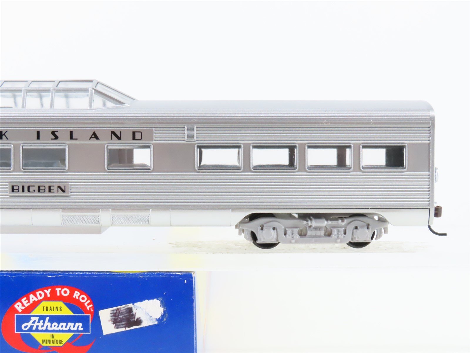 HO Scale Athearn 7923 RI Rock Island Streamline Vista Dome Passenger 