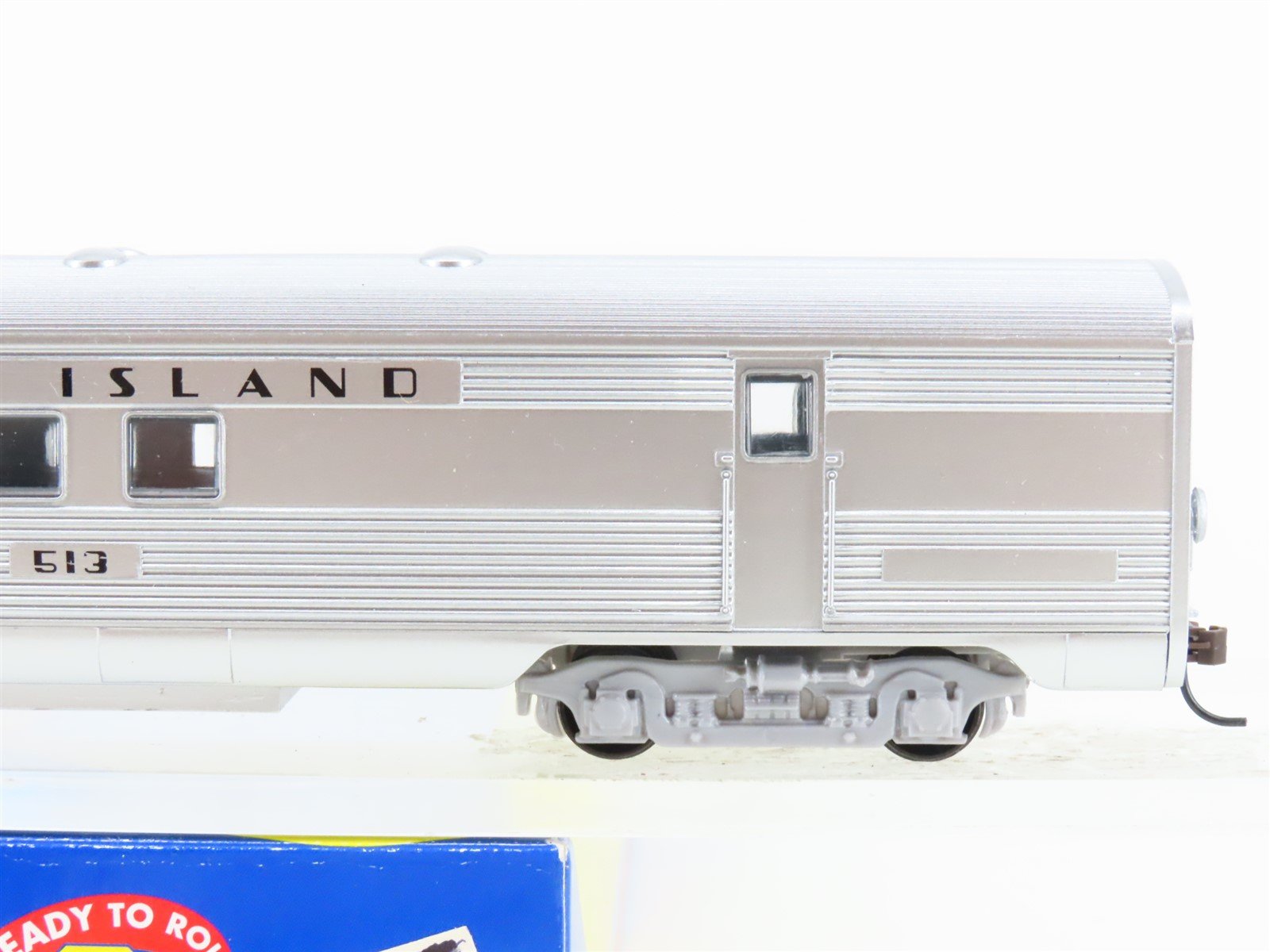 HO Scale Athearn 7921 RI Rock Island Streamline RPO Passenger Car #513